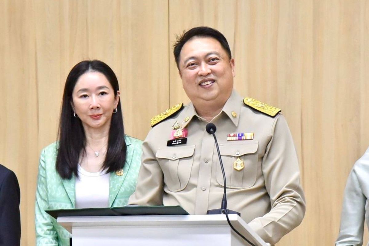 สุชาติเข้ากระทรวงวันแรก ลุยทันทีวาง 5 แนวทาง ขับเคลื่อนงานเพื่อประชาชน 
