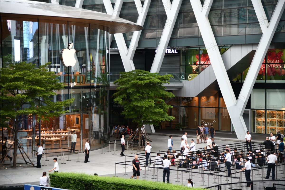 ส่องบรรยากาศขาย “iPhone 17” วันแรก ณ Apple Store สาขาเซ็นทรัลเวิลด์