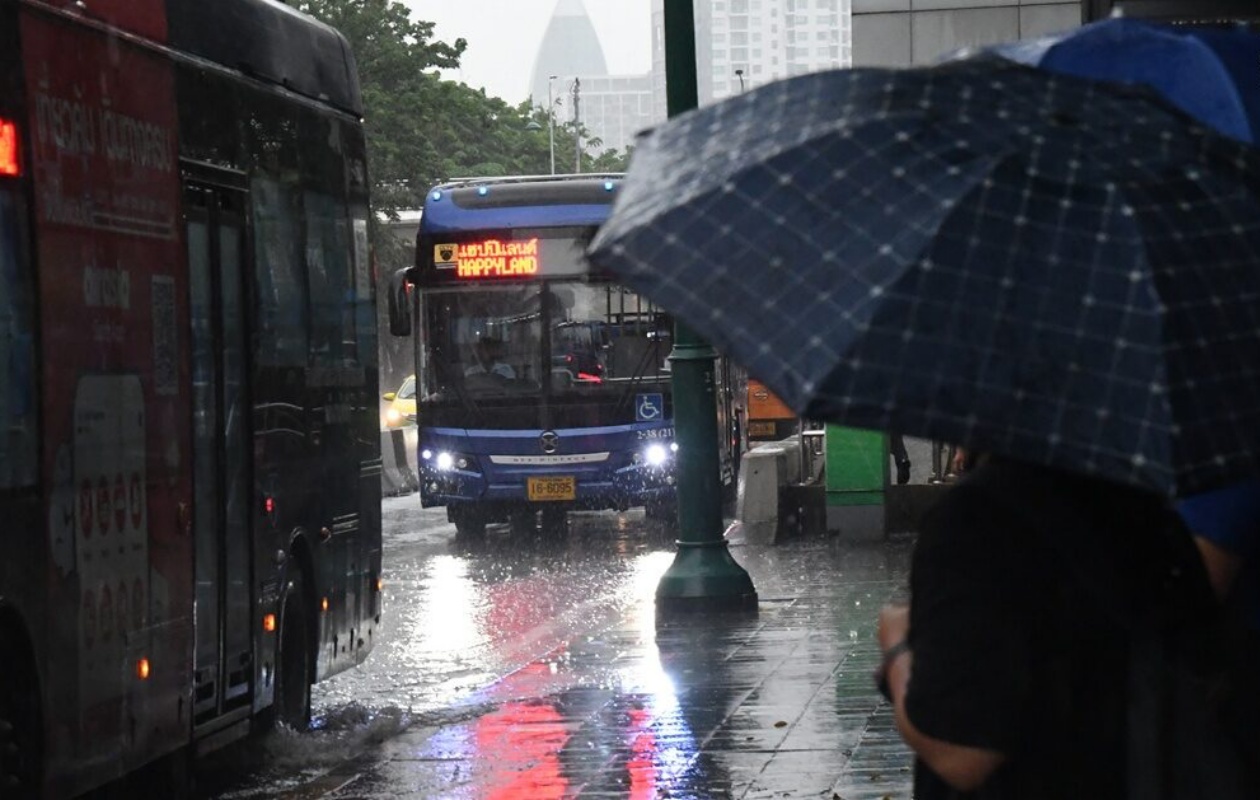 ยากรณ์อากาศ (4 ก.ย.) ไทยยังมีฝนตกหนักบางแห่ง กทม. 70% ของพื้นที่
