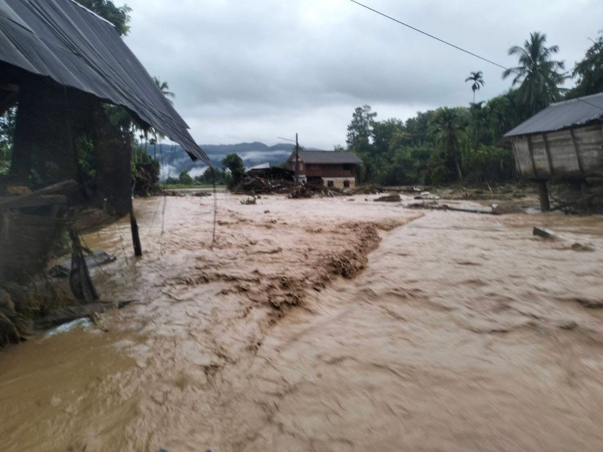 พายุ “บัวลอย” ถล่มแม่ฮ่องสอน ดินถล่ม-น้ำป่าท่วม 3 อำเภอ