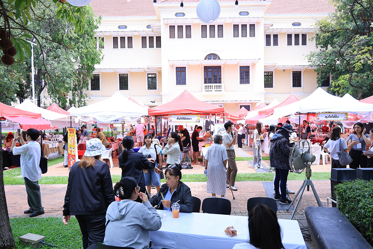 แห่ชิม ‘อร่อยเอาเรื่อง’ บรรยากาศคึกคัก