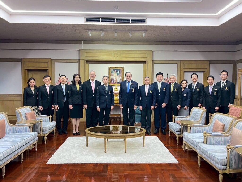 คณบดีแพทย์จุฬาฯ คนใหม่ เข้าพบนายกสภามหาวิทยาลัย
