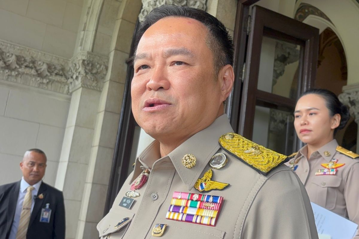 อนุทินสั่งทุกจังหวัดรับมือ “พายุคัลแมกี” เตรียมพร้อมรับฝนหนักทั่วประเทศ