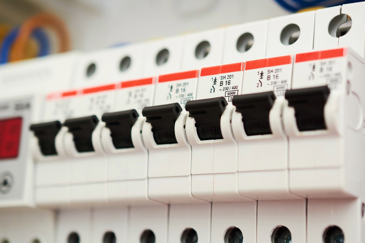 สมอ. คุมเข้ม ‘ตู้ควบคุมไฟฟ้า’ ต้องมี มอก. ตั้งแต่ 1 ต.ค. 68