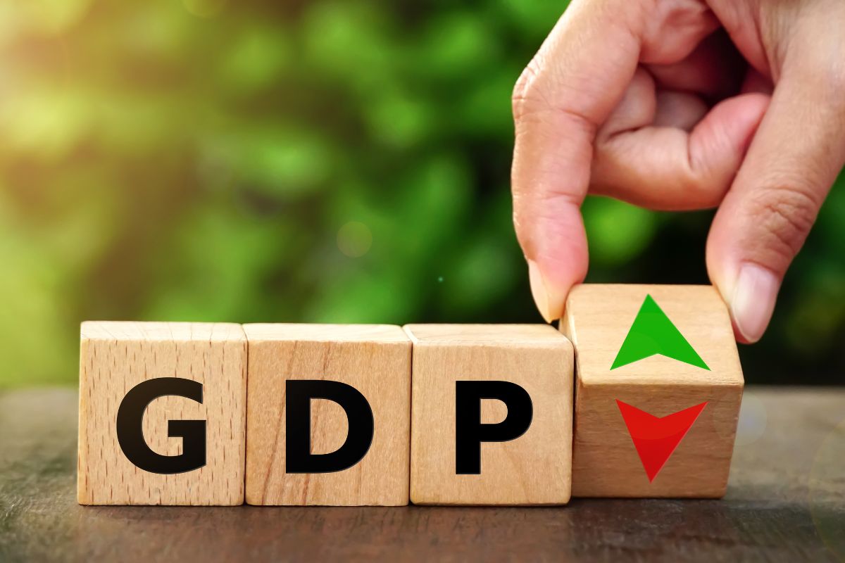 เปิด 5 สมมุติฐาน กระทรวงการคลังปรับเพิ่ม GDP ไทยปี’68 โตดีขึ้นที่ 2.4%