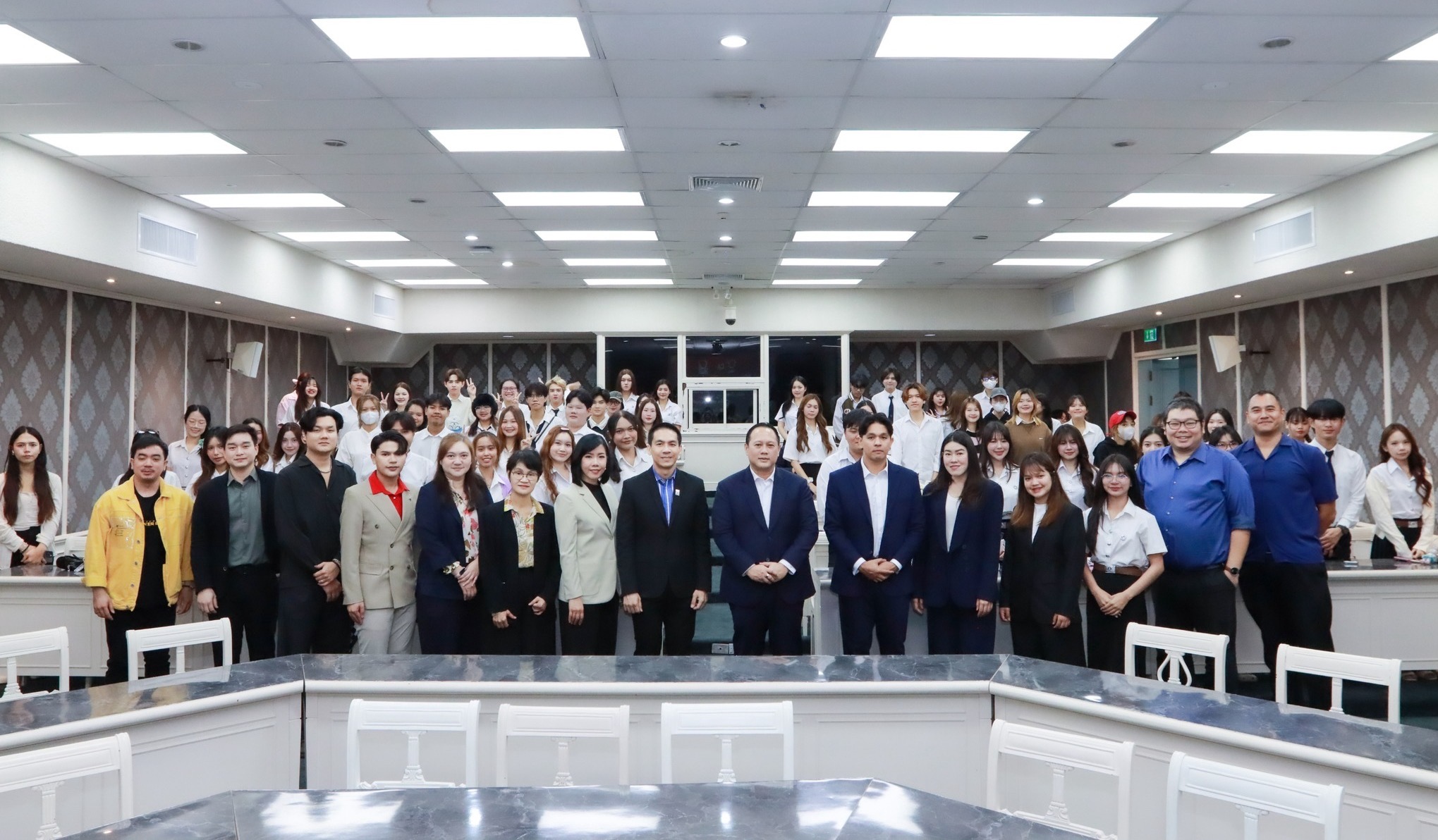 DPU จับมือ CRG เปิดเวที “ทำได้มากกว่าสร้างคอนเทนต์” ตอบโจทย์ธุรกิจอาหาร