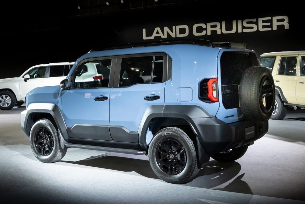 Toyota Land Cruiser FJ