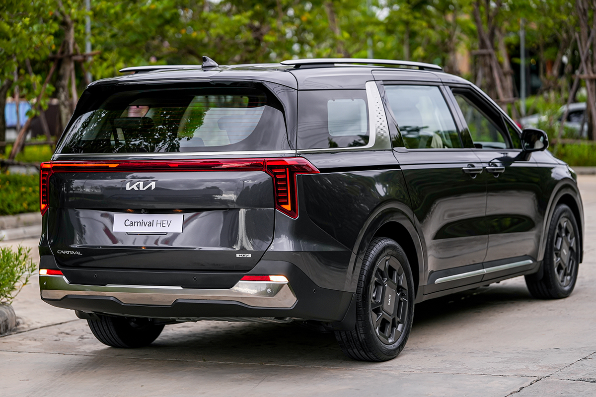 The new Kia Carnival HEV 7-seater