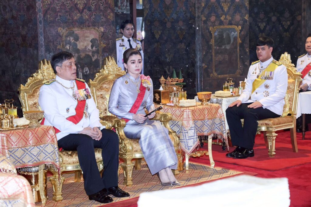 ในหลวง พระราชินี