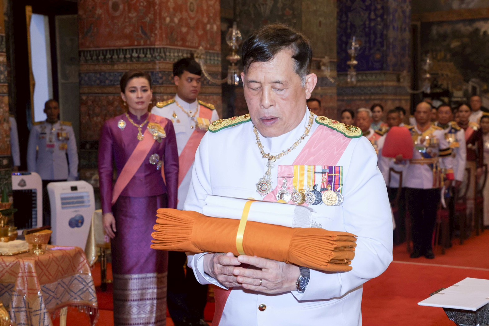 ในหลวง พระราชินี เสด็จฯ ถวายผ้าพระกฐิน วัดมกุฏกษัตริยาราม วัดเทพศิรินทราวาส