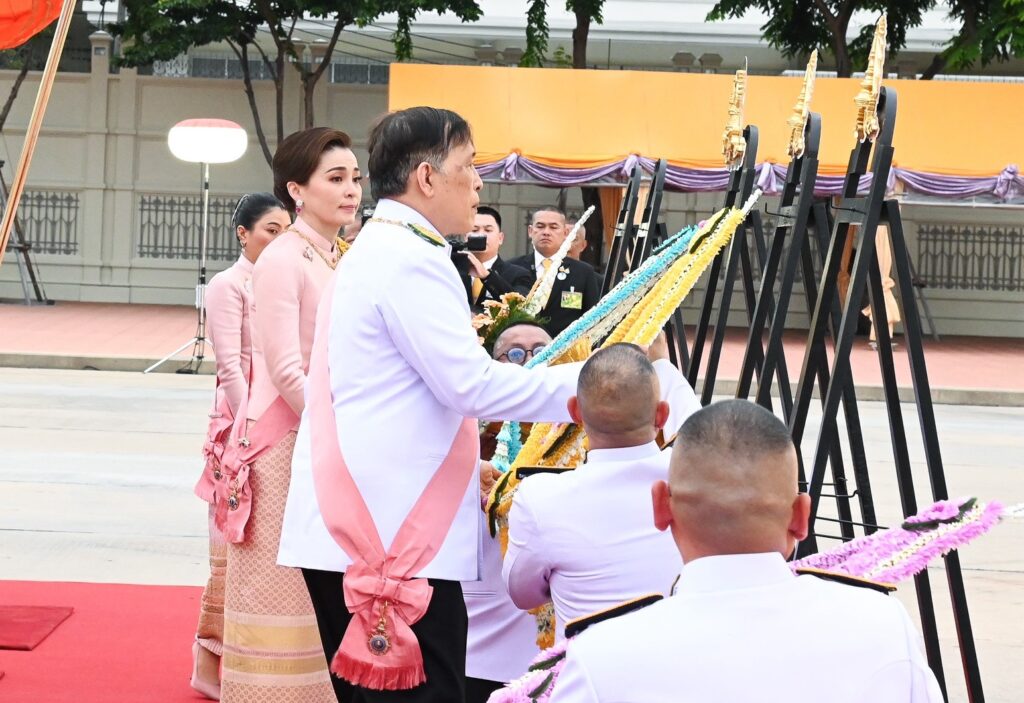 ในหลวง พระราชินี