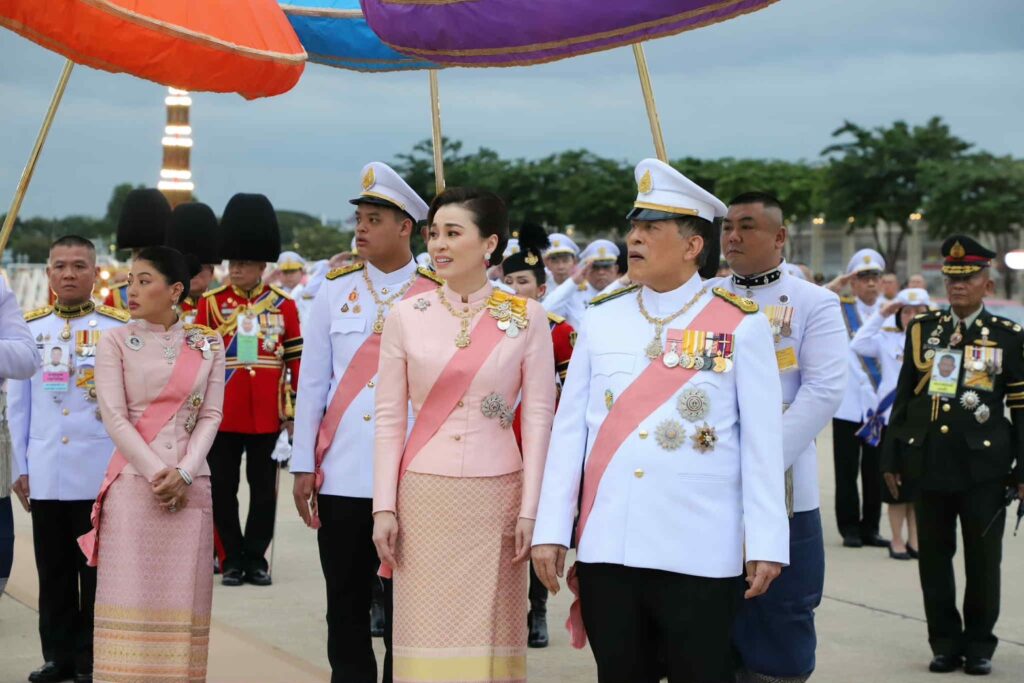 ในหลวง พระราชินี