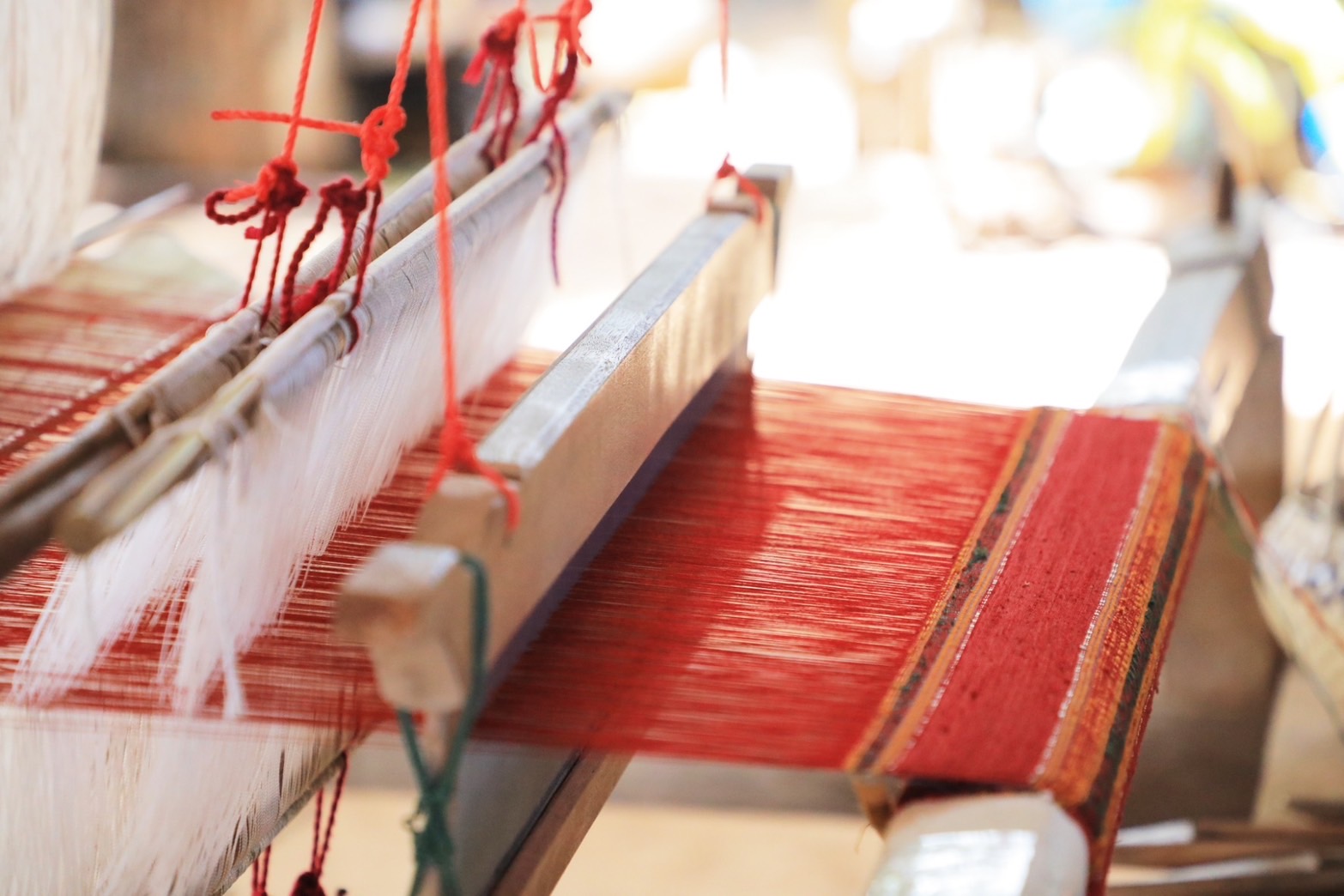 พาณิชย์ น้อมรำลึก พระบรมราชชนนีพันปีหลวง ผู้ทรงสืบสานงานศิลปหัตถกรรมไทย