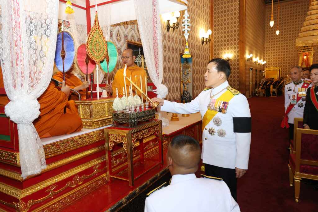 ในหลวง-พระราชินี