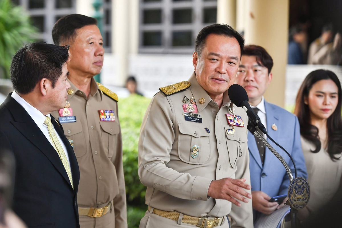 นายกฯ สั่งให้ปลัด มท.-ฝ่ายความมั่นคง กลับมาร่วมประชุม ครม.ทุกครั้ง