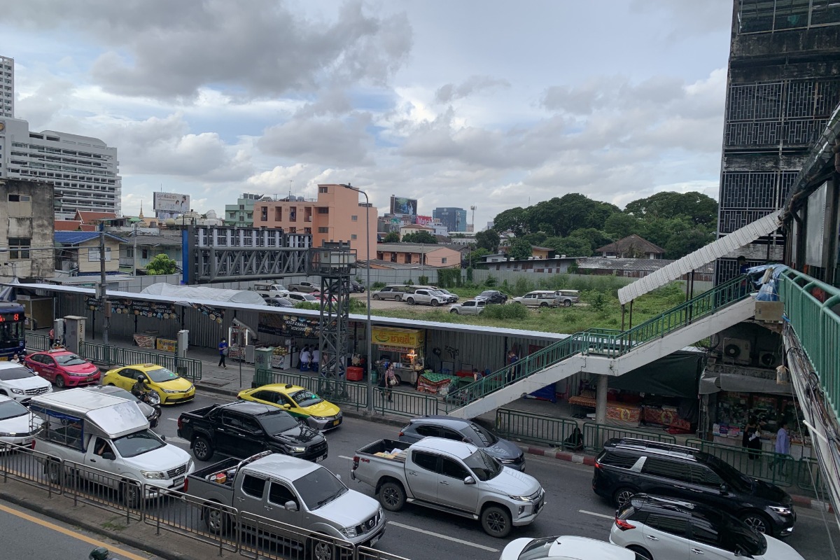 เจ้าสัวใบหยก ทุ่ม 500 ล้าน เปิดศูนย์ยา-โรงแรม 4 ดาว ย่านอนุสาวรีย์ชัย