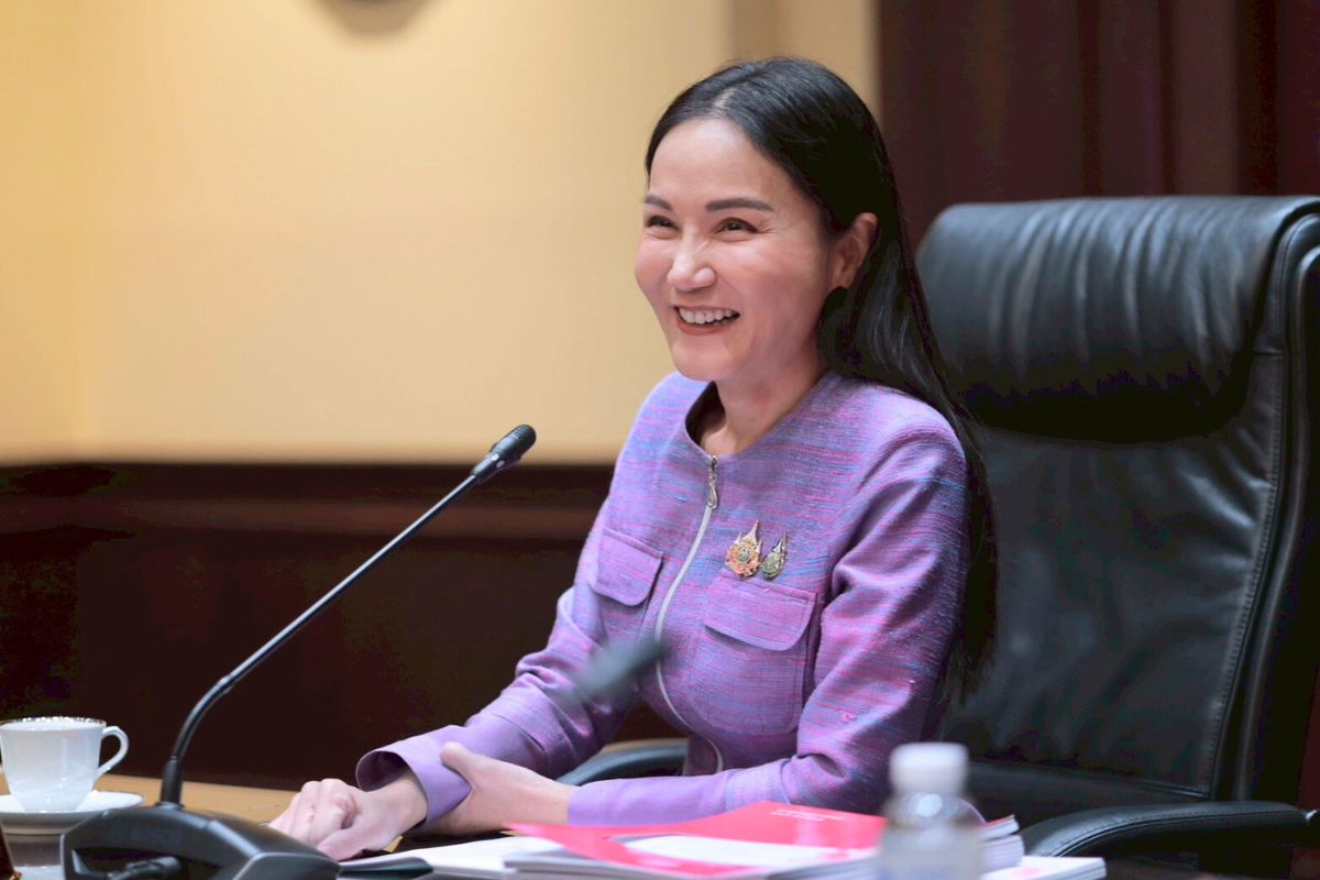 นฤมล เดินหน้านโยบายลดภาระครู ตัดโอน 1,706 ตำแหน่งงานธุรการ