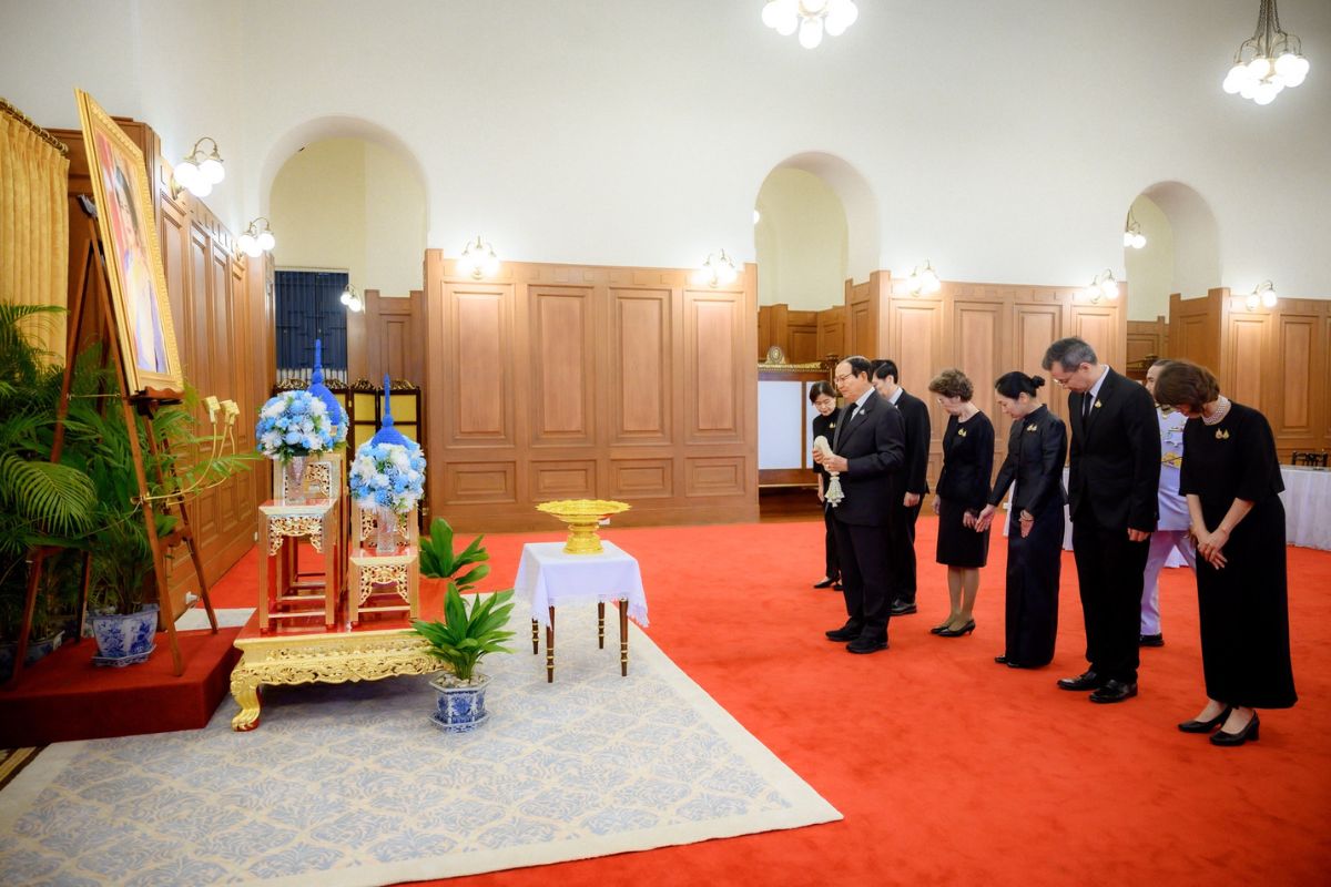 กลุ่มบริษัท ช.การช่าง ลงนามถวายความอาลัย รำลึกพระมหากรุณาธิคุณ พระพันปีหลวง