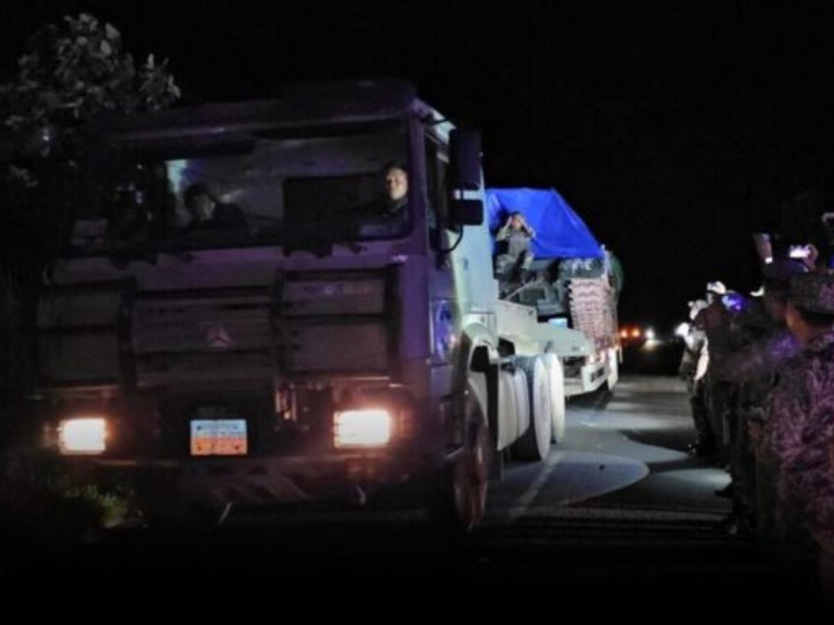 สื่อเขมรยืนยัน ไทย-กัมพูชาเริ่มถอนอาวุธหนัก หลังข้อตกลงสันติภาพ