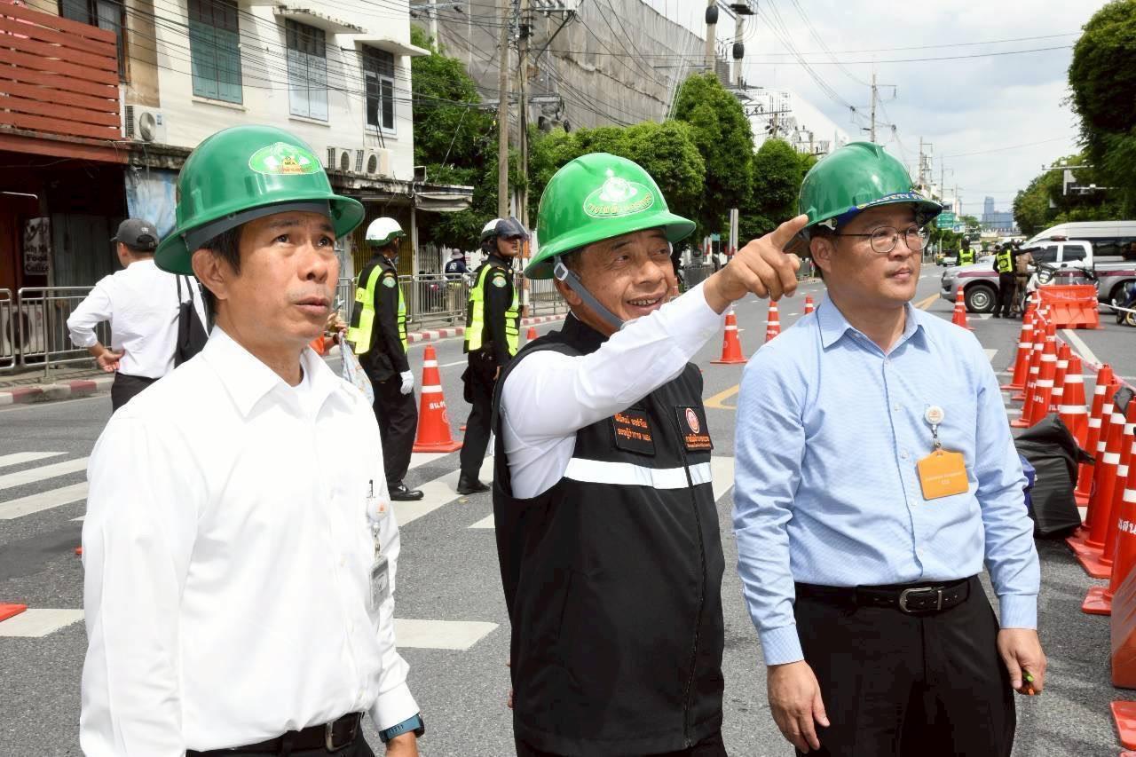 MEA ลงพื้นที่ตรวจสอบเหตุถนนทรุด เร่งฟื้นฟูระบบไฟฟ้าพร้อมรองรับสถานการณ์ฉุกเฉิน