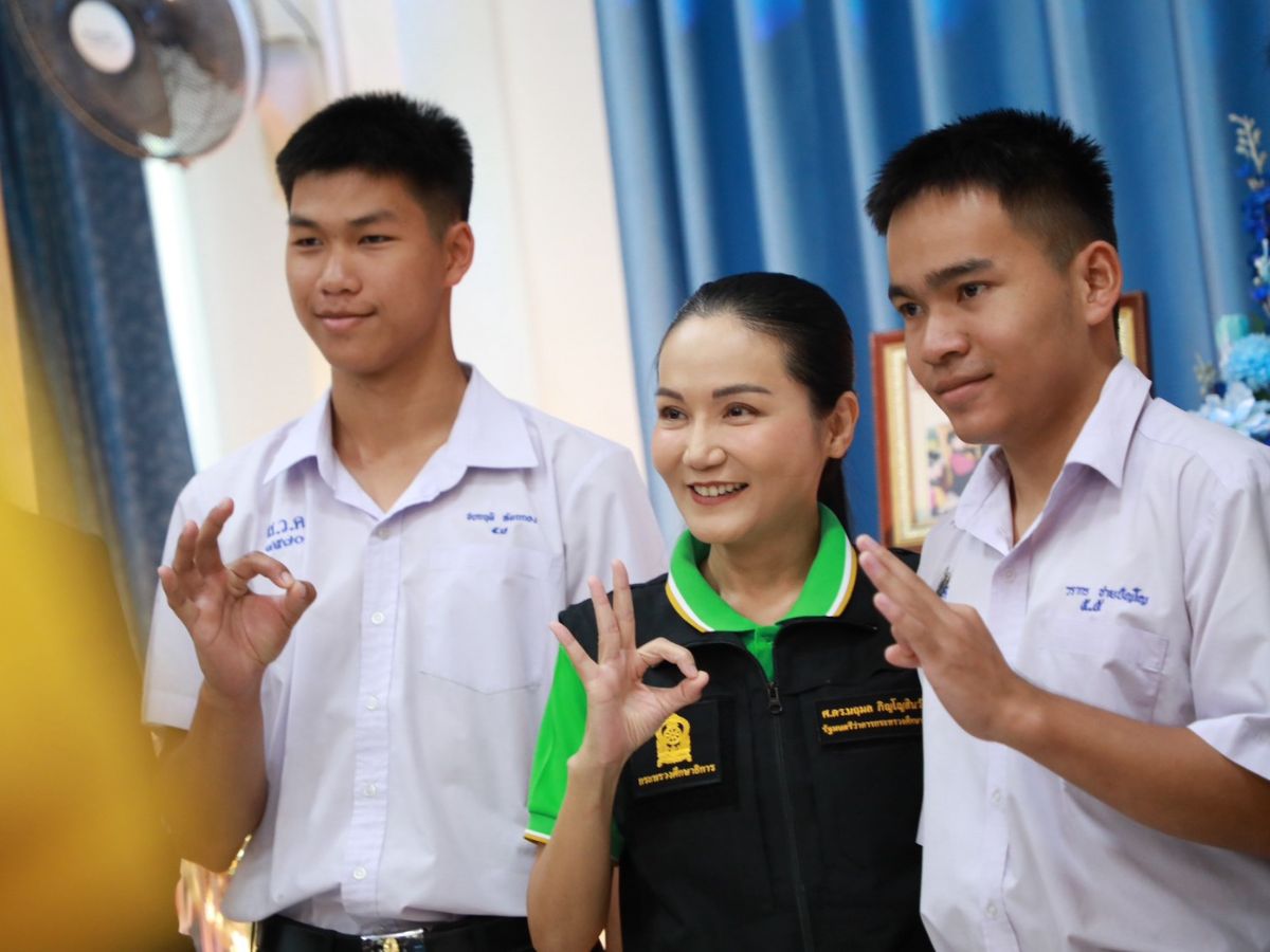 “นฤมล”เล็งปฏิรูปคุณภาพชีวิตครู ตั้งสหกรณ์กลางแก้หนี้ ดอกเบี้ยปีแรก 0%