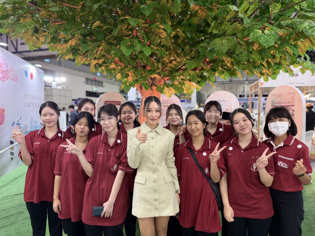 วัชรา ลี้โกมลชัย