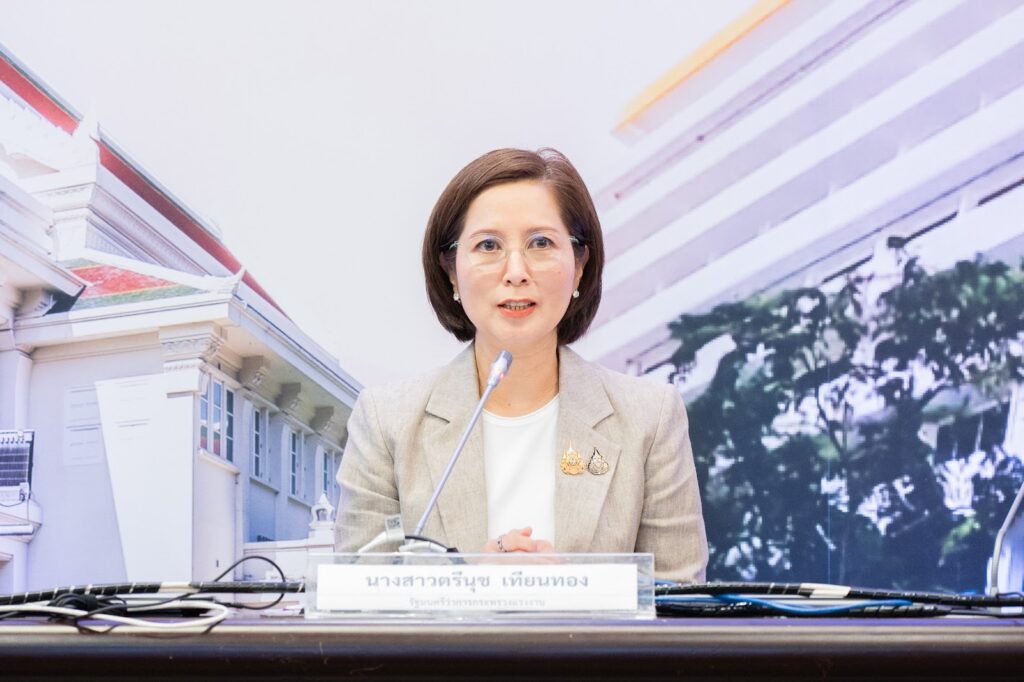 ตรีนุช เทียนทอง