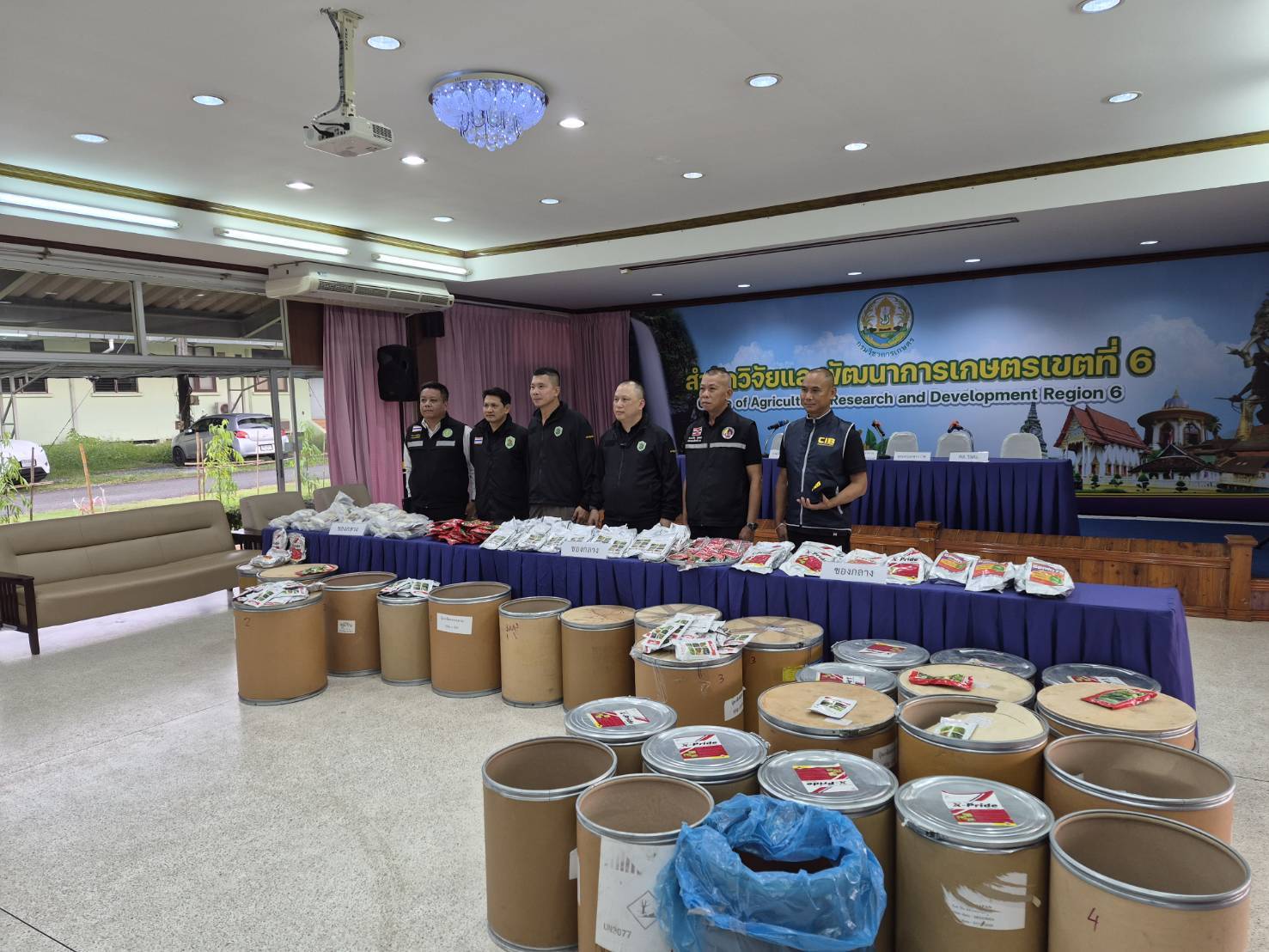 “ฉก.พญานาคราช” ลุยจับวัตถุอันตรายทางการเกษตรกว่า 3 ตัน มูลค่า 2 ล้านบาท