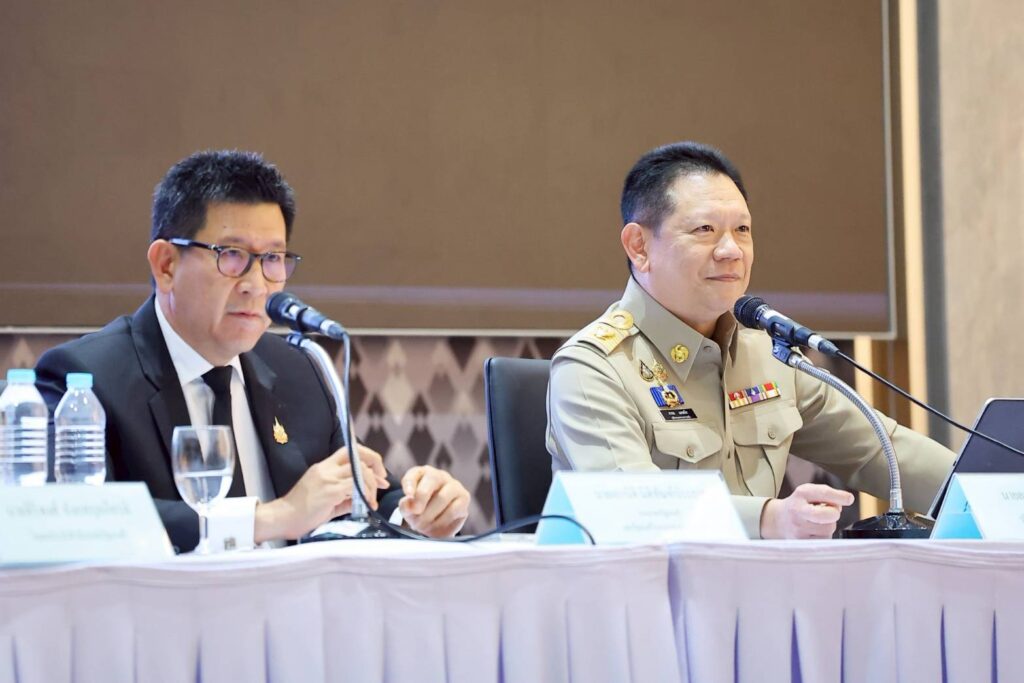 นายเอกนิติ นิติทัณฑ์ประภาศ