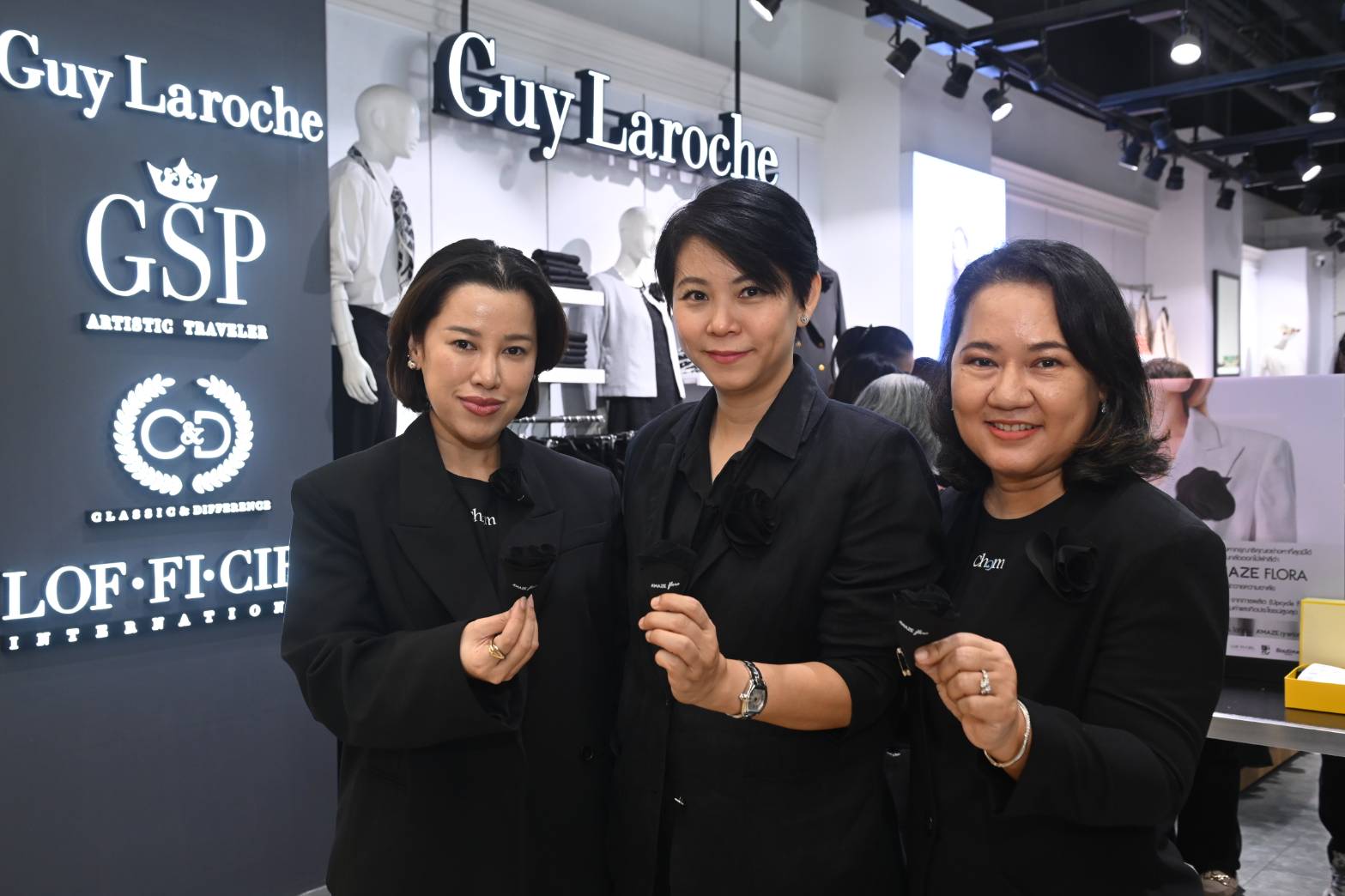 BTNC ชวนคนไทยร่วมกิจกรรมจิตอาสา ทำ’ดอกไม้ผ้าสีดำ’ ถวายอาลัยพระพันปี