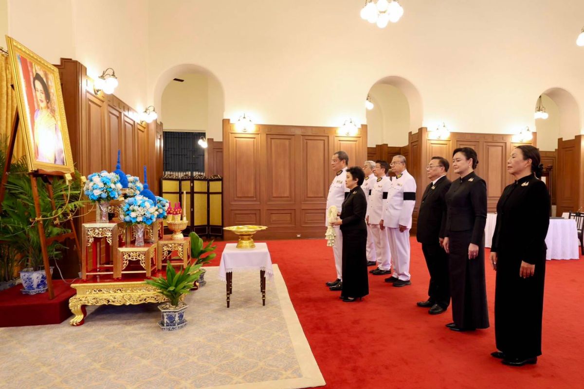 ราชสกุล บ.ไทยกรุ๊ป และหน่วยงานต่างๆ เข้าถวายอาลัย ‘สมเด็จพระพันปีหลวง’