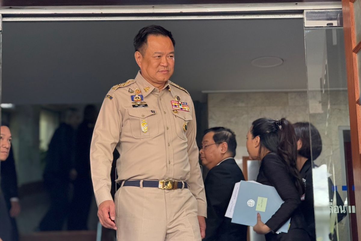 นายกฯ สั่งถกเพิ่มอัตราเงินเยียวยาพื้นที่รับน้ำ-บ้านจมเกินเดือน ย้ำให้จบภายใน พ.ย.