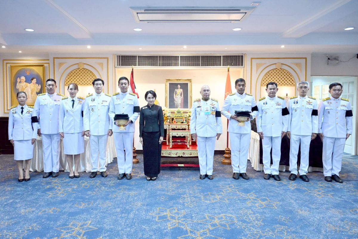 เจ้าฟ้าสิริวัณณวรีฯ พระราชทานสิ่งของแก่ กทม. เพื่อบริการประชาชนเข้ากราบถวายบังคมพระบรมศพพระพันปีหลวง