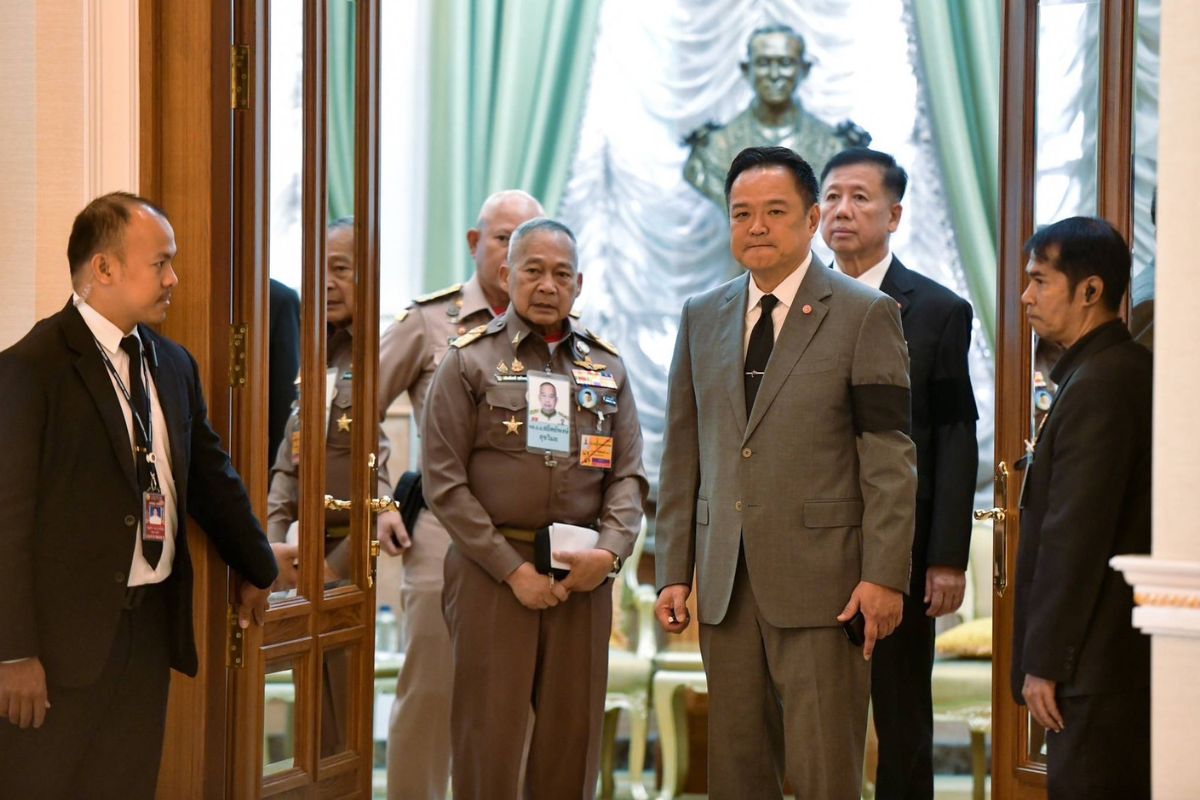 เลขาธิการพระราชวัง ร่วมประชุมแก้ปัญหาน้ำท่วมภาคใต้ อัญเชิญรับสั่งในหลวง ช่วยประชาชน