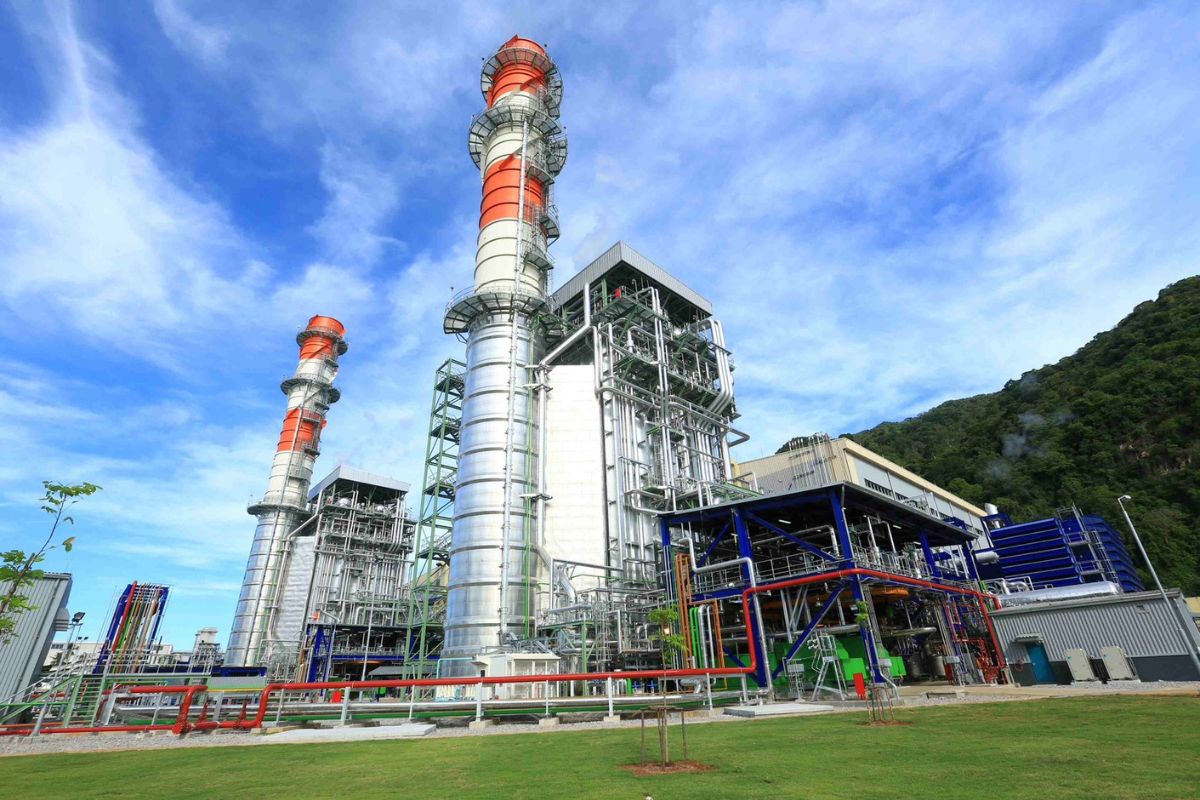‘โรงไฟฟ้าขนอม’ เดินเครื่องผลิตไฟเต็มพิกัด เสริมมั่นคงภาคใต้ช่วงน้ำท่วม