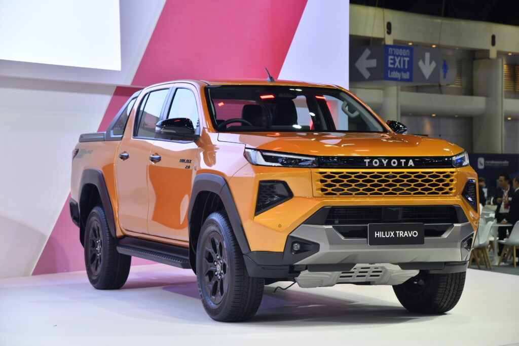TOYOTA HILUX TRAVO 
