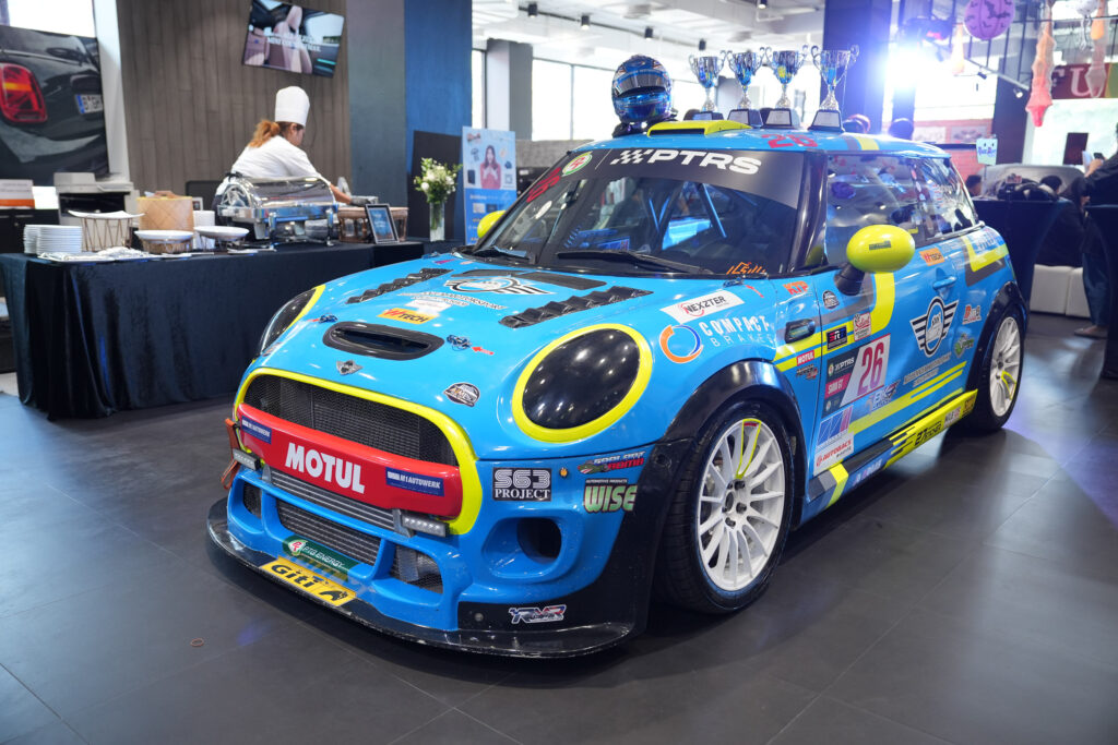 Mini