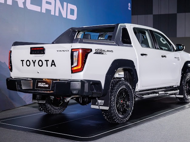 TOYOTA HILUX TRAVO
