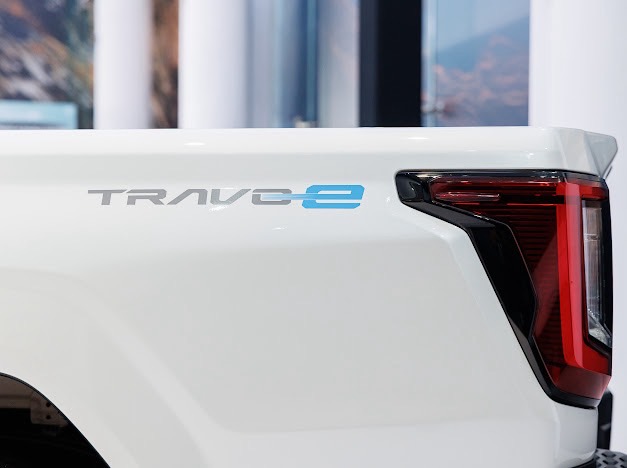 TOYOTA HILUX TRAVO