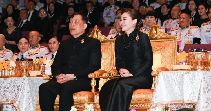 ประกาศ ในหลวง พระราชินี เสด็จฯ เยือนจีนอย่างเป็นทางการ