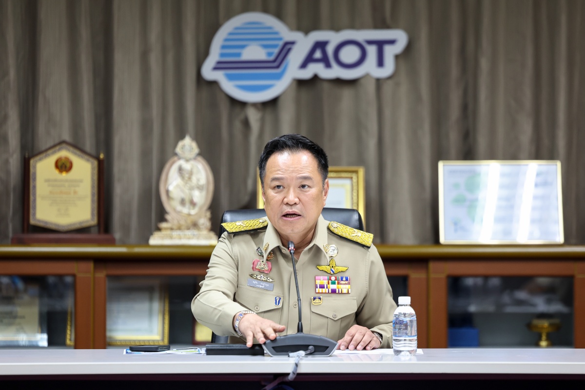 นายกฯ ตรวจน้ำท่วมหาดใหญ่ พื้นที่ขอสิ่งของยังชีพ-ยานพาหนะอพยพ ปชช.