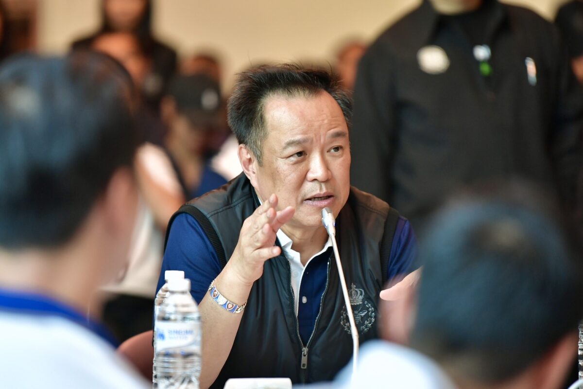 อนุทิน ต่อรอง รมว.คลัง ให้เงินกู้เหยื่อหาดใหญ่ 1 แสน ปลอดดอกเบี้ย 1 ปี
