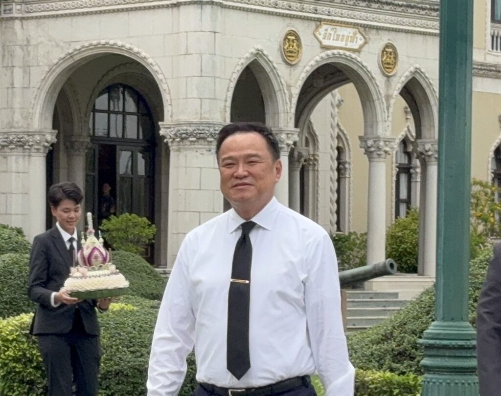 นายอนุทิน ชาญวีรกูล