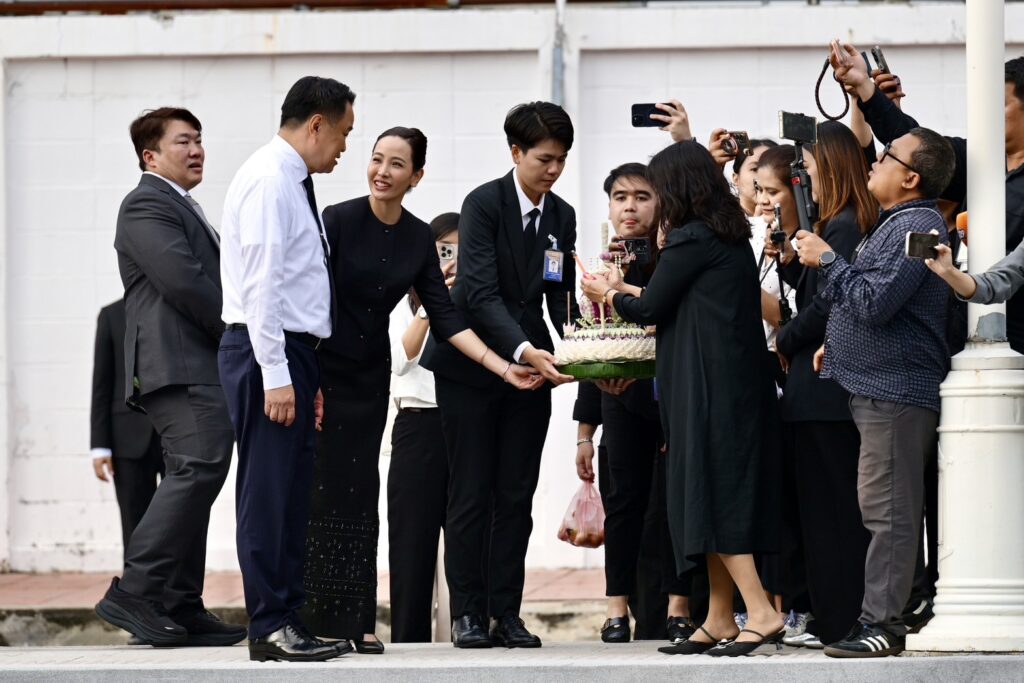 นายอนุทิน ชาญวีรกูล