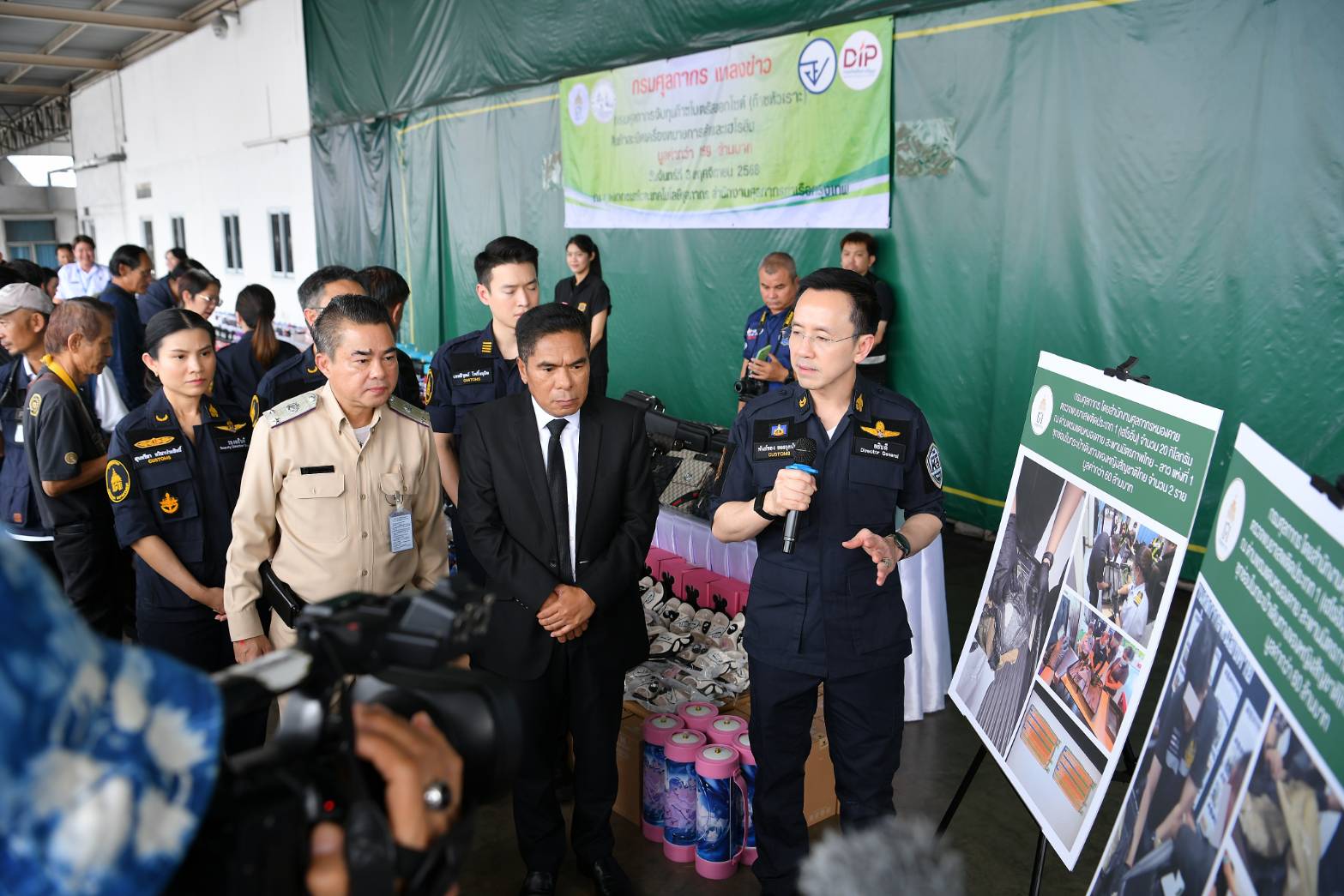 พาณิชย์ ผนึกพันธมิตร ลุยปราบของปลอม-เถื่อน มูลค่าเสียหายกว่า 55 ล้านบาท