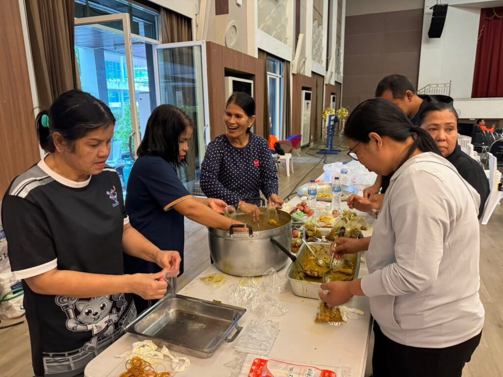 หาดใหญ่น้ำท่วม ร้องขอข้าวกล่อง