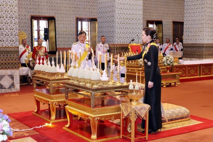 ในหลวง-พระราชินี