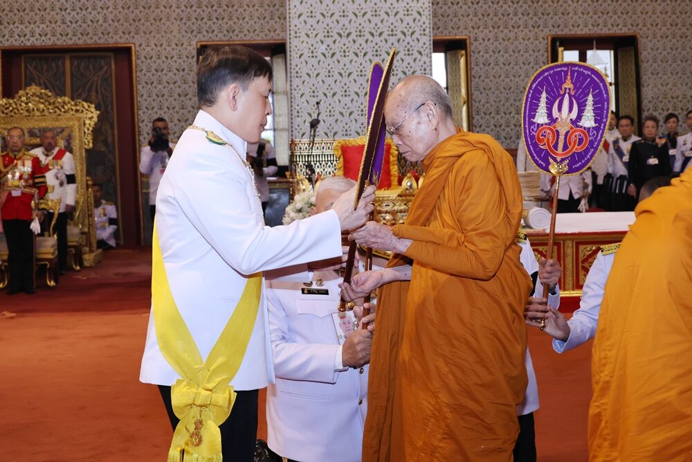 ในหลวง-พระราชินี
