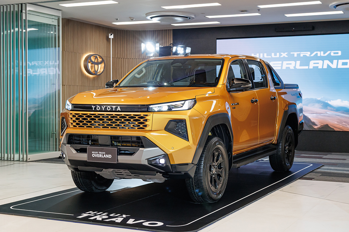 Toyota HILUX TRAVO OVERLAND