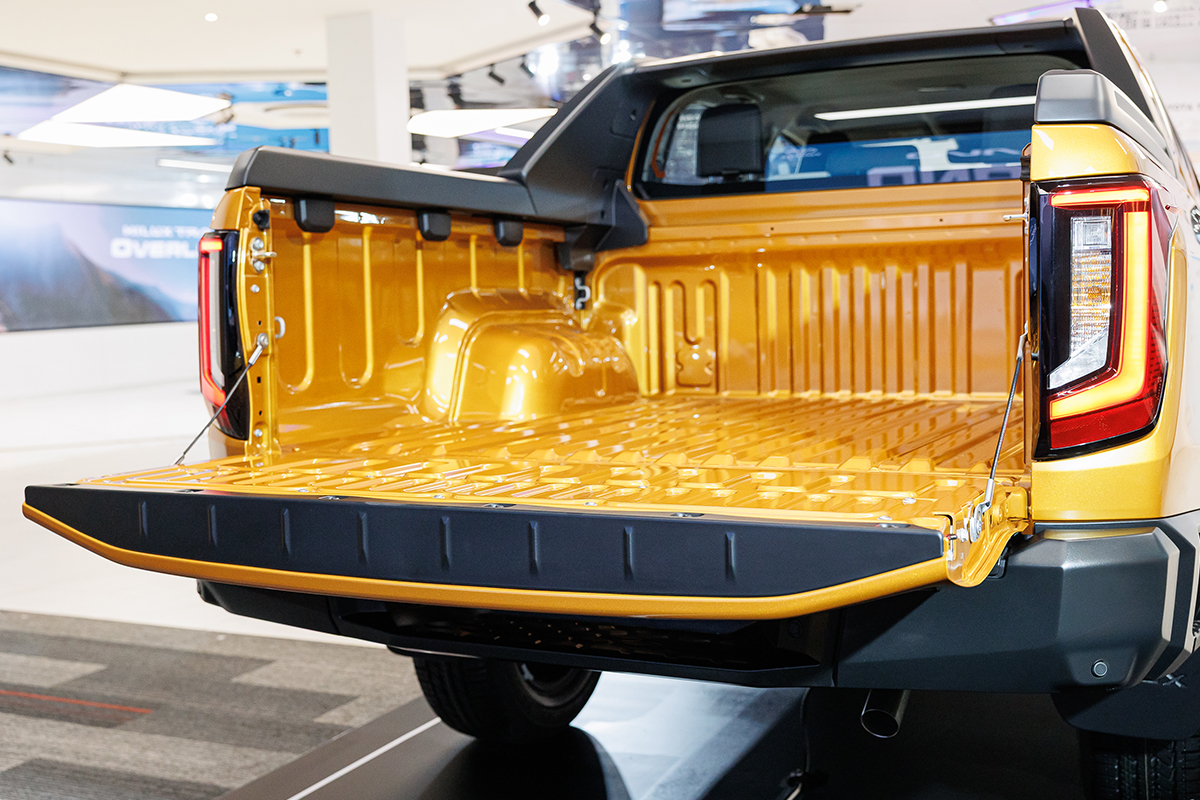 Toyota HILUX TRAVO OVERLAND